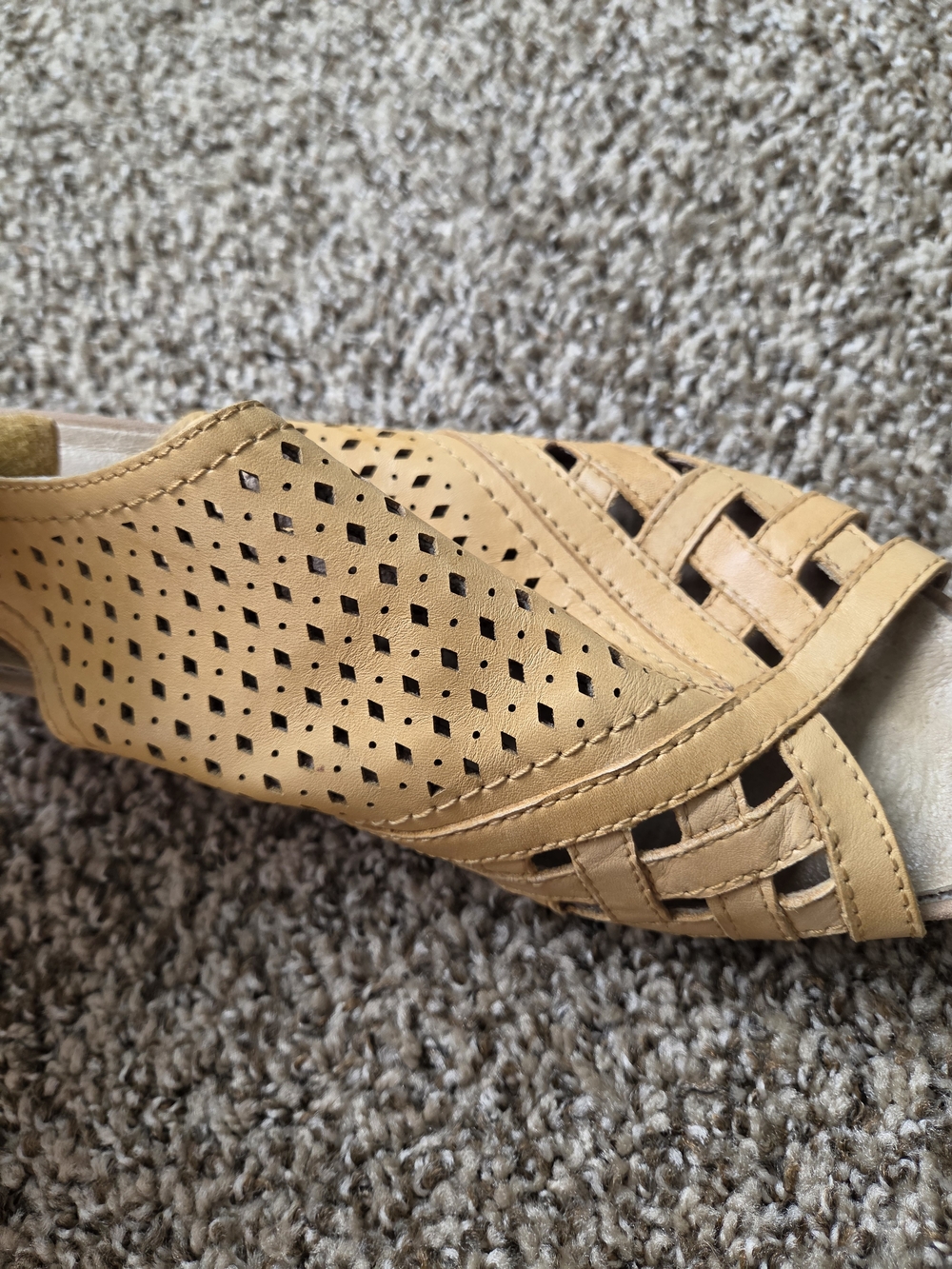 Tan Sandals - Picture 4 of 6